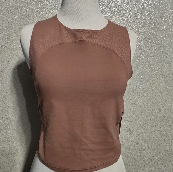Lululemon Nulu and Mesh Yoga Tank Top - Picture 5 of 8